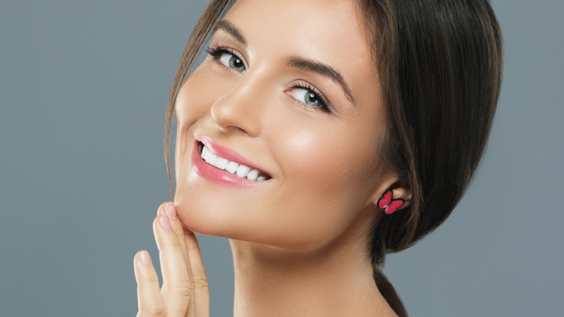 Makeup Yang Dapat Membantu Wajah Mulus Serta Cerah Berseri