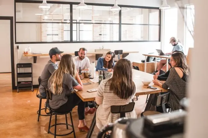 Strategi Jitu Mahasiswa Baru untuk Membangun Relasi Cepat