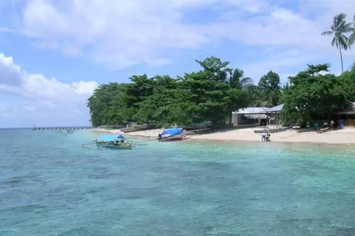 Pantai Malalayang, Objek Wisata Pantai yang Menawan di Kota Manado