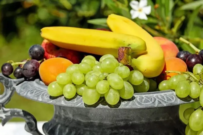 10 Buah Sehat yang Kaya Manfaat untuk Mendukung Kesehatan Tubuh Secara Keseluruhan