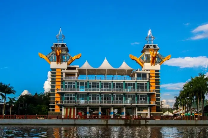 10 Tempat Wisata Terbaik di Banjarmasin yang Ideal untuk Liburan Anda