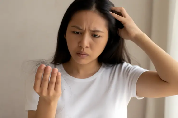 Cara Mengatasi Rambut Rontok Parah dengan Tepat dan Alami